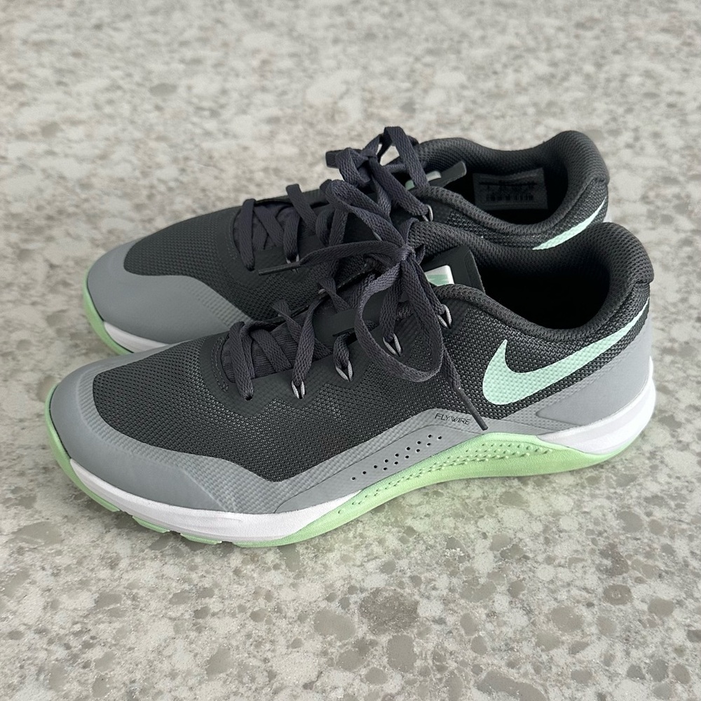 Nike TRAINING Women’s Tennis Shoes (9)
